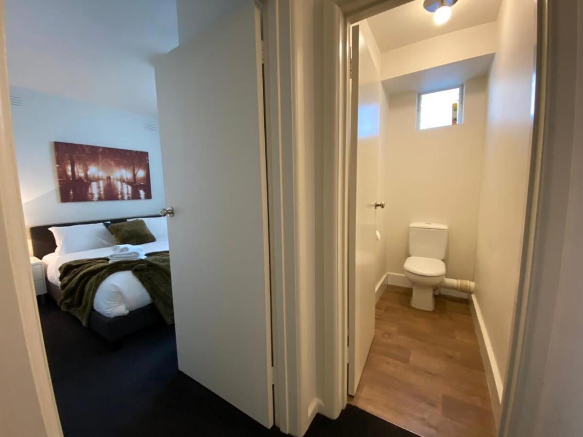 1 Bdrm With Parking, Walk To Beach Melbourne City Exterior foto